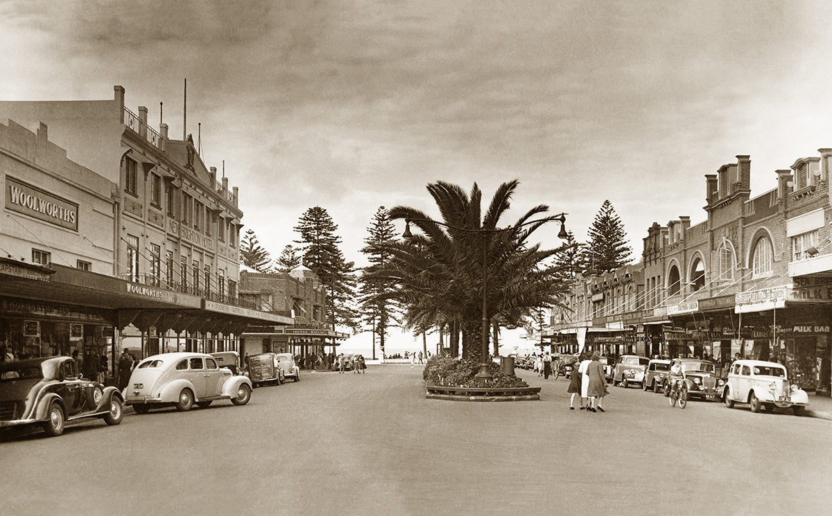 The Corso, Manly NSW Australia c.1939