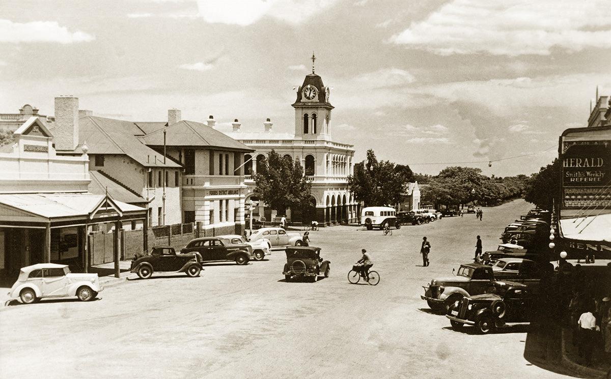 Laughlan Street, Forbes NSW Australia c.1939