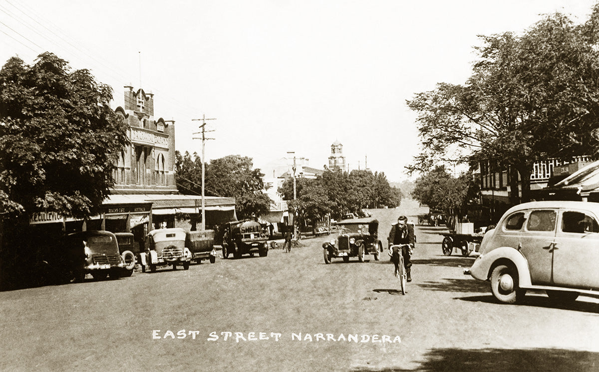 East Street, Narrandera NSW Australia c.1942