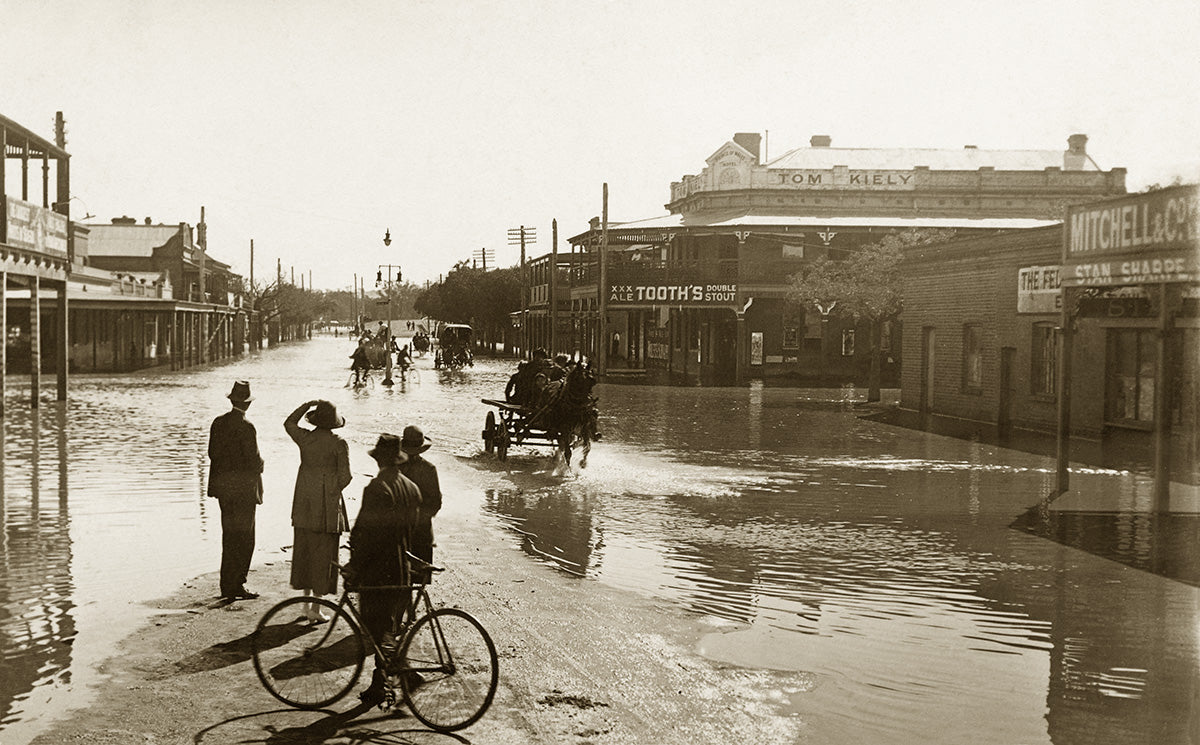 Flooding, Wagga Wagga NSW Australia 1910s