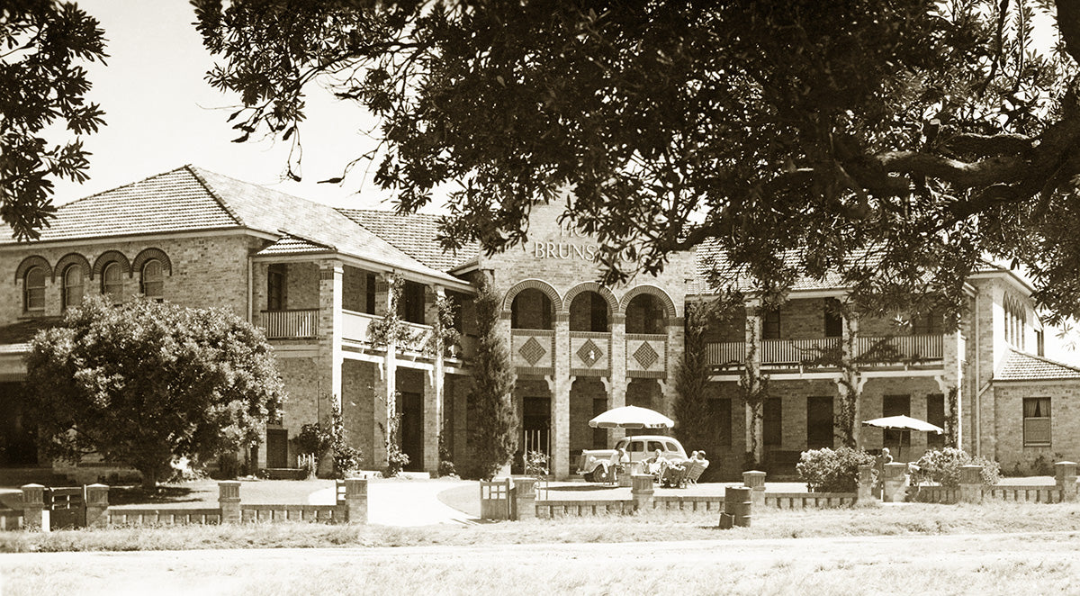 Hotel Brunswick, Brunswick Heads NSW Australia 1953