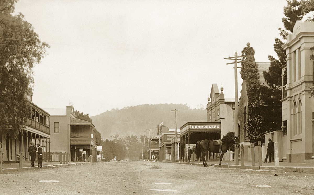 Queen Street, Berry NSW Australia c.1900