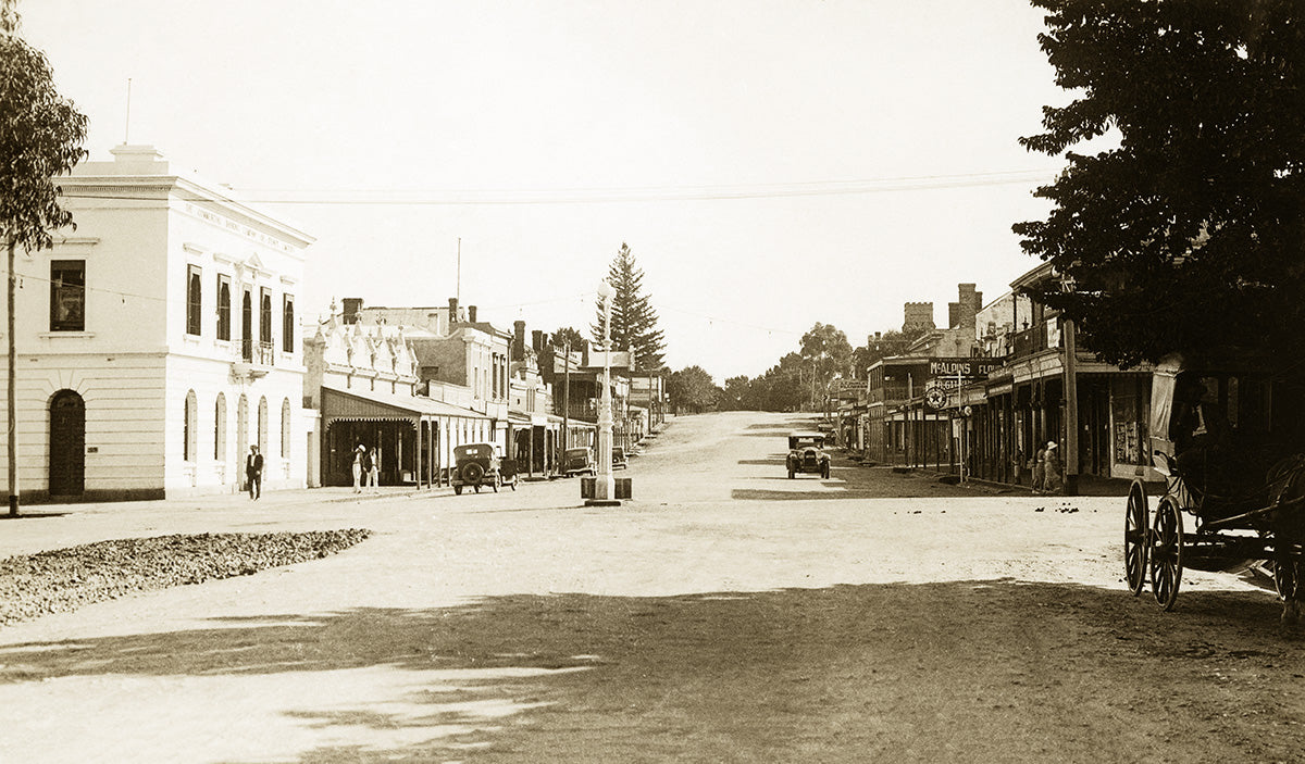 Ford Street, Beechworth VIC Australia c.1929