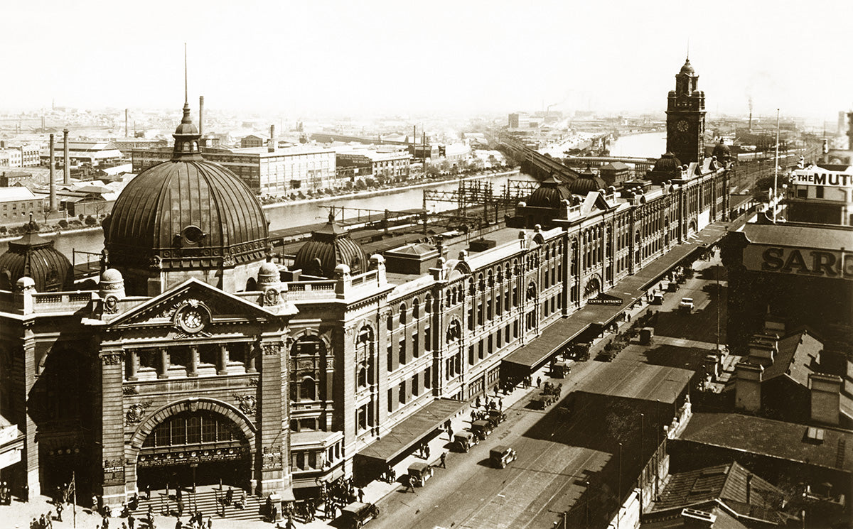 Flinders Street Railway Station, Melbourne VIC Australia 1930s
