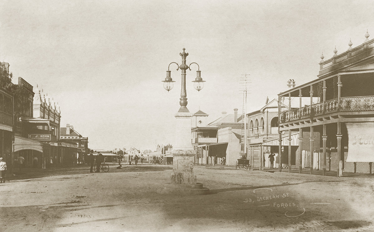 Lachlan Street, Forbes NSW Australia c.1907