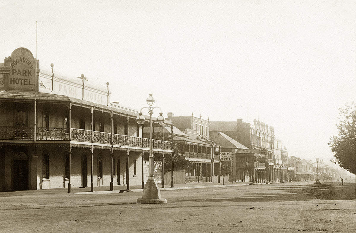 George Street - Hogarths Park Hotel, Bathurst NSW Australia 1900s