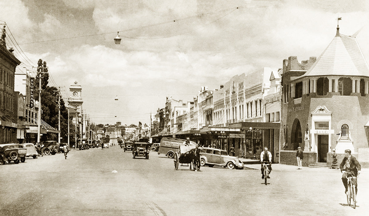 Auburn Street - Looking South, Goulburn NSW Australia 1930s