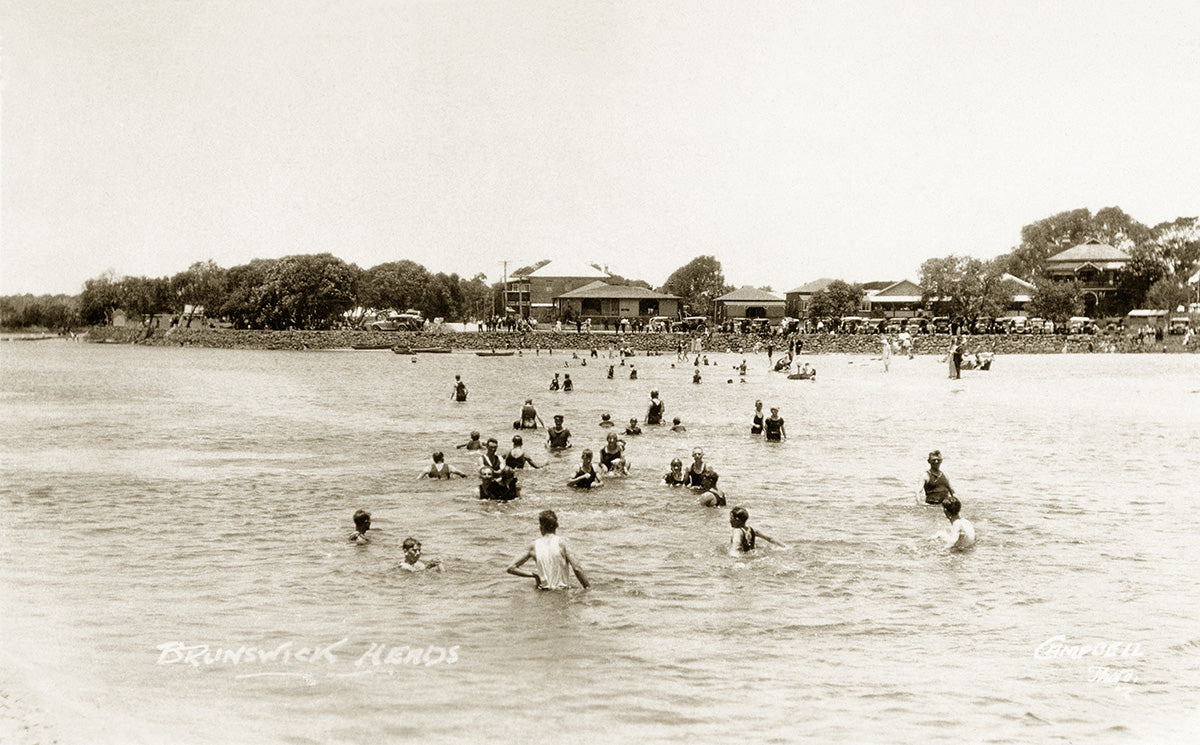 The Beach, Brunswick Heads NSW Australia c.1940