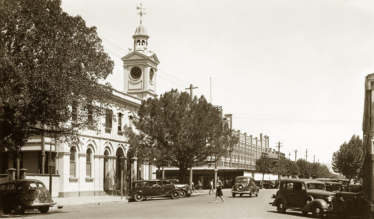 Kiewa Street Showing Post Office, Albury NSW Australia 1940s