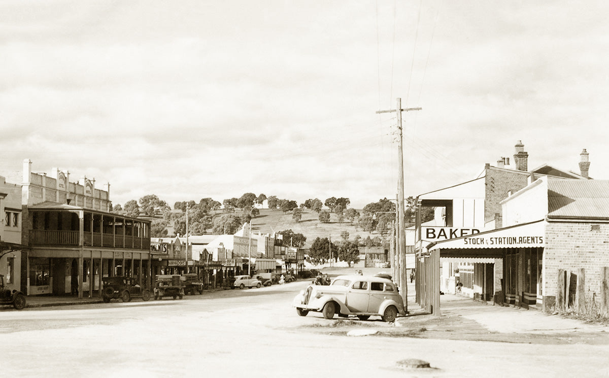 Main Street, Molong NSW Australia 1930s