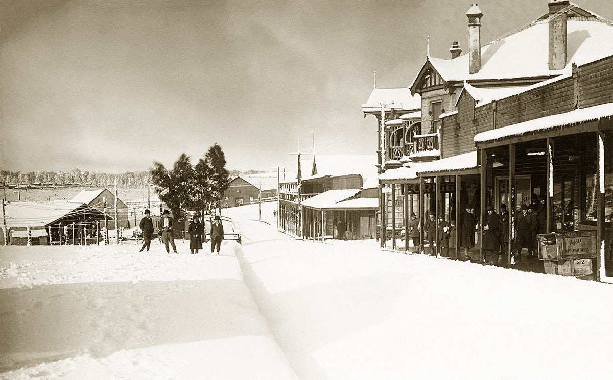 Main Street And Kings Hotel, Waratah TAS Australia c.1914