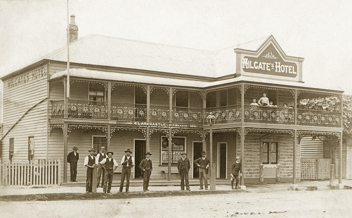 Milgates Hotel, Raymond Terrace NSW Australia c.1909