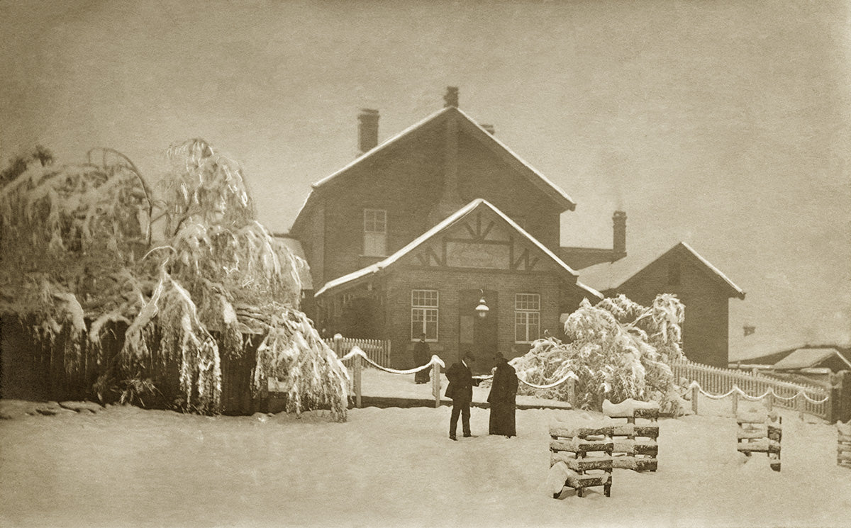 Alexandra Hotel In Snow, Leura NSW Australia 1905