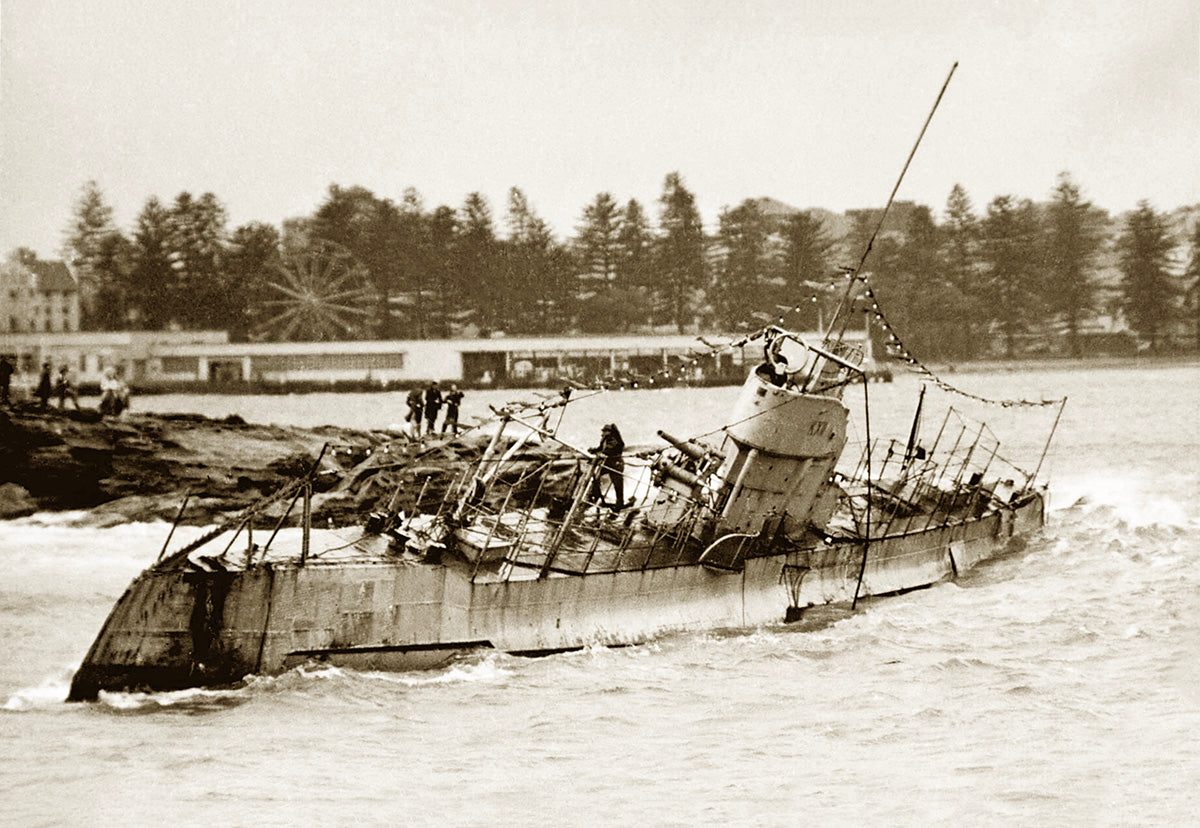 Dutch Submarine Shipwrecked, Fairlight NSW Australia 1949