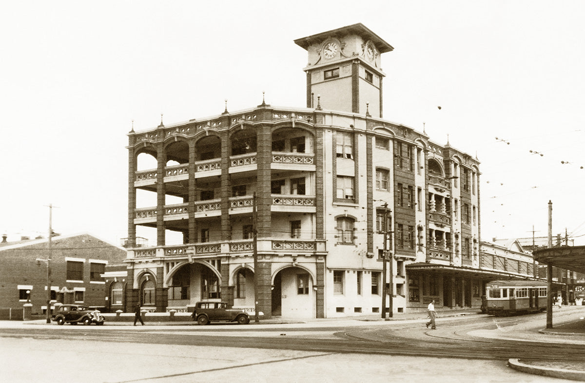 Hotel Bondi, Bondi NSW Australia 1930s