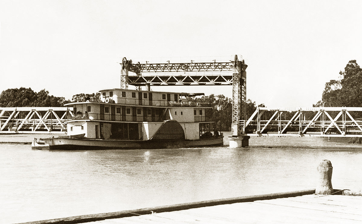 PS Marion - Passing Under Murray River Bridge, Swan Hill VIC Australia c.1926