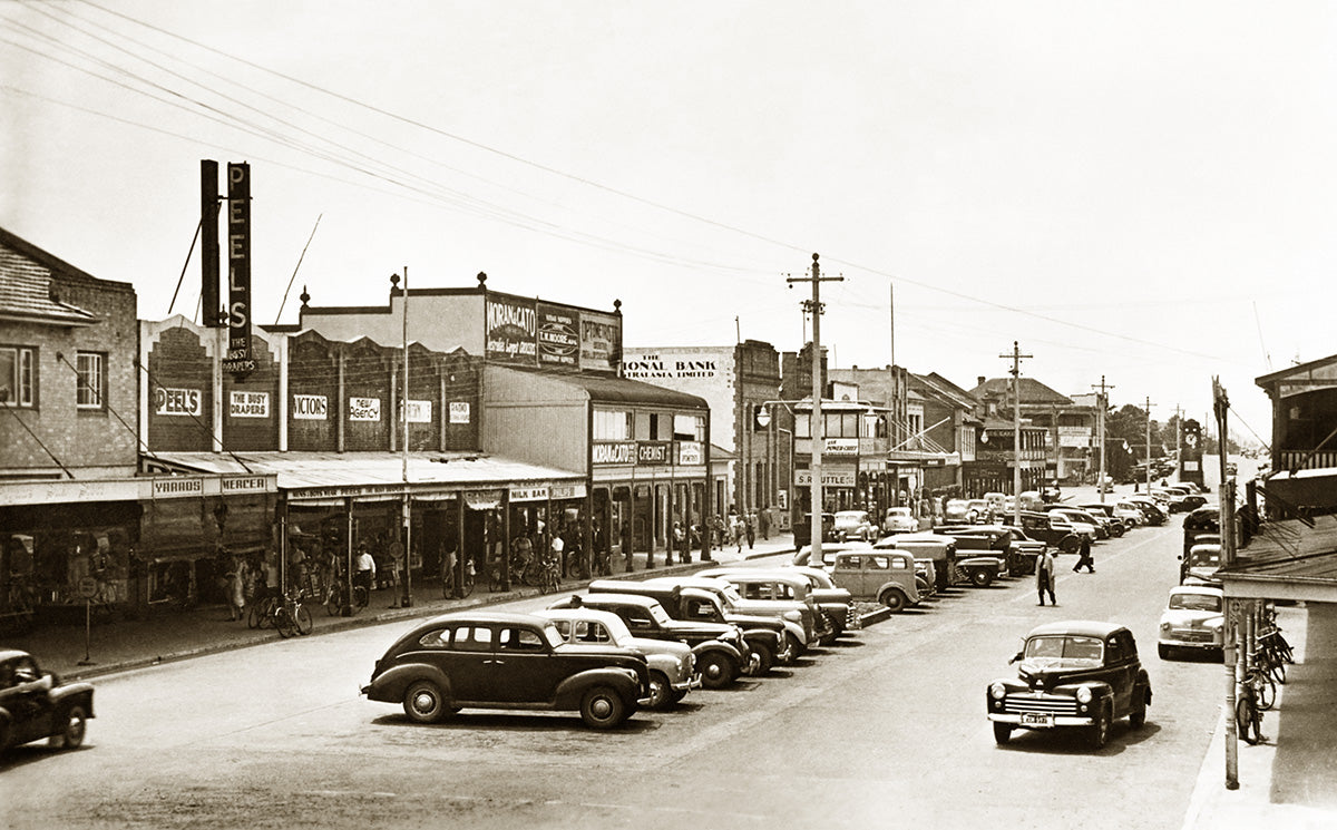 Victoria Street, Taree NSW Australia c.1947