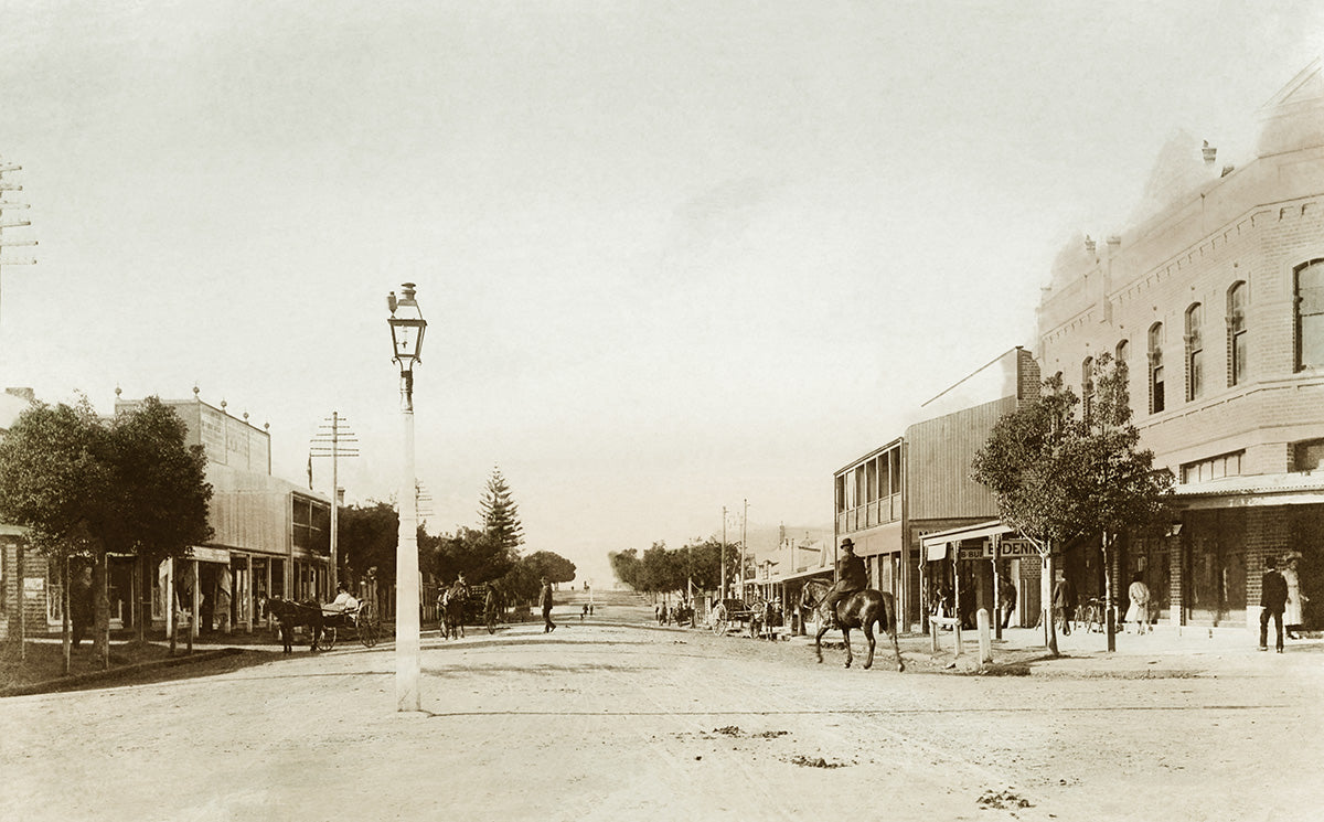 Victoria Street, Taree NSW Australia c.1907