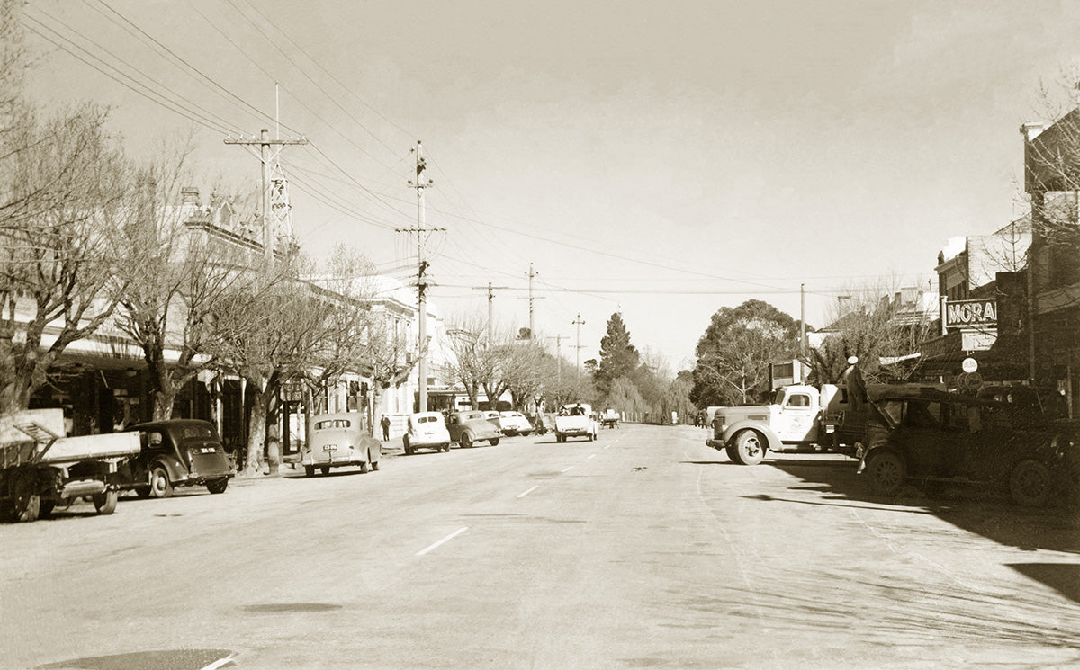 Bridge Street - Looking West, Benalla VIC Australia c.1948