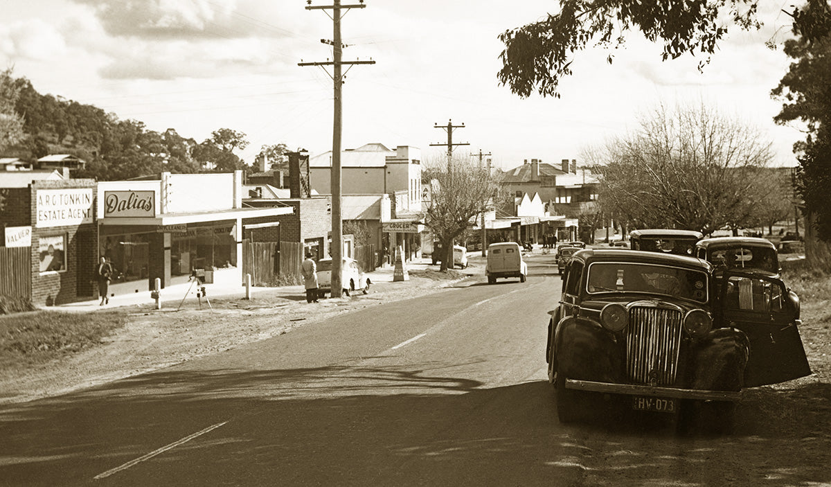 Main Road, Ferntree Gully VIC Australia 1940s