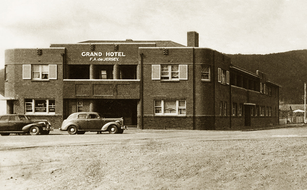 Grand Hotel, Huanville TAS Australia c.1937