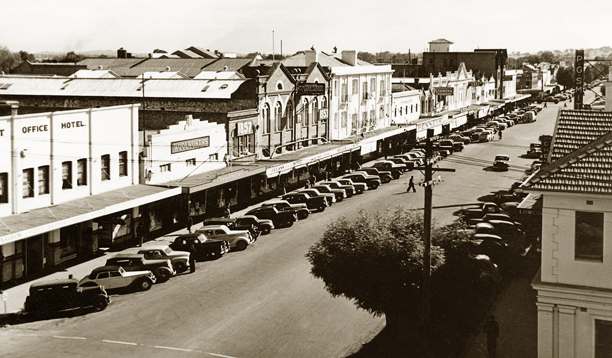 Peel Street, Tamworth NSW Australia c.1948