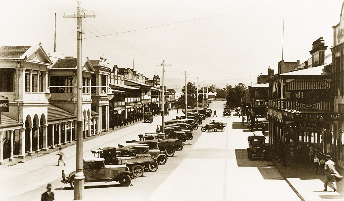 Victoria Street - Looking South, Taree NSW Australia c.1927