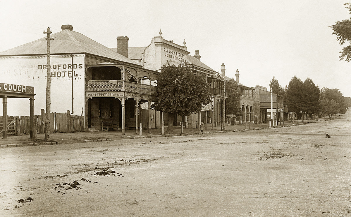 Bank Street, Molong NSW Australia c.1906