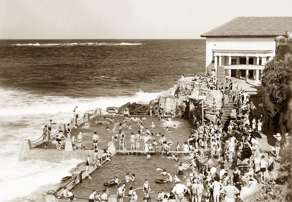 Ocean Swimming Pool And Life Savers Club House, Coogee NSW Australia c.1948